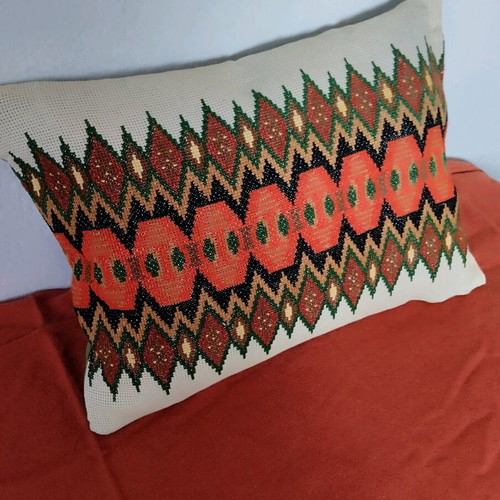 Hand-embroidered vintage pillowcase new, 45x39 cm