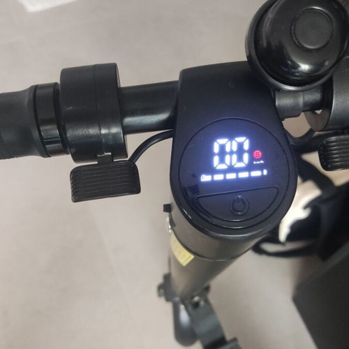 UrbanGlide Ride 85S electric scooter with helmet and lock