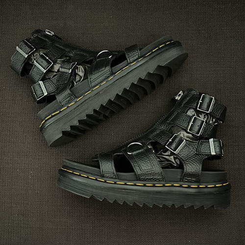 Dr Martens Olson leather sandals women's size 39, black