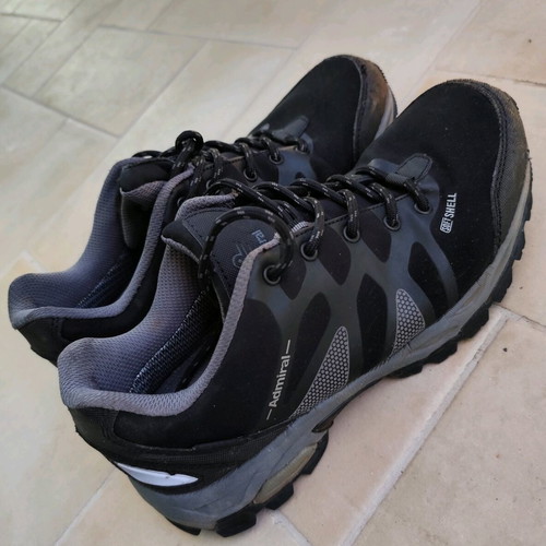 Admiral women's hiking shoe size 40 like new, black gray