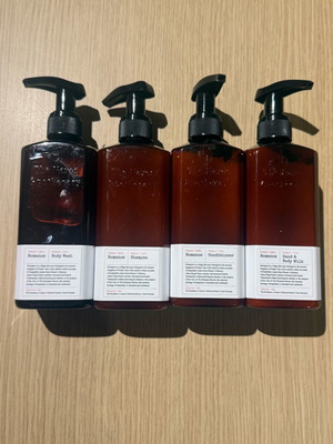 Naxos Apothecary σαν καινούργιο σετ προϊόντων περιποίησης σώματος