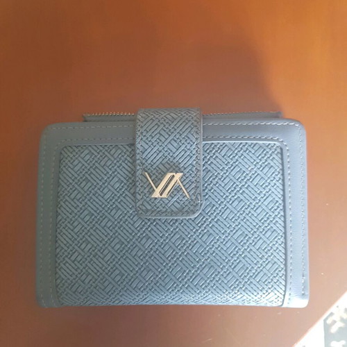 Verde women's blue wallet like new