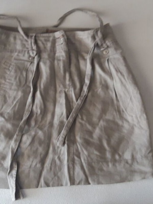 Linen skirt beige medium, like new, wide cut to the knee