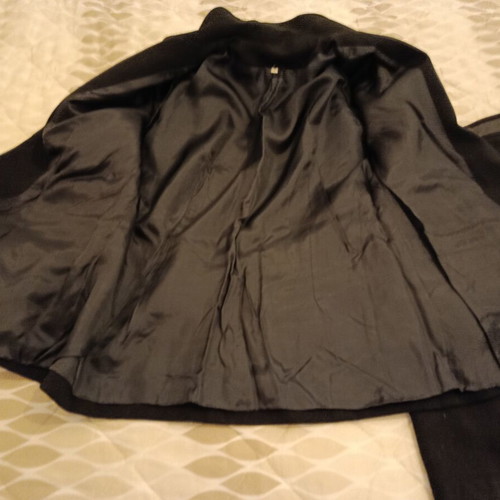 Women's black suit with jacket and skirt like new