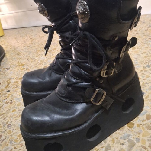 New Rock platform boots size 45, black