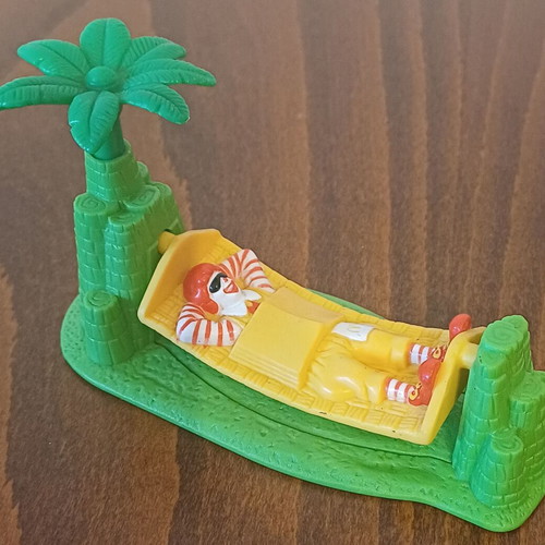 Ronald McDonalds figure 1996 like new, rare