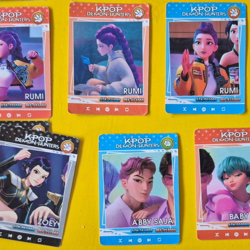 Kpop collectible cards set of 12 like new