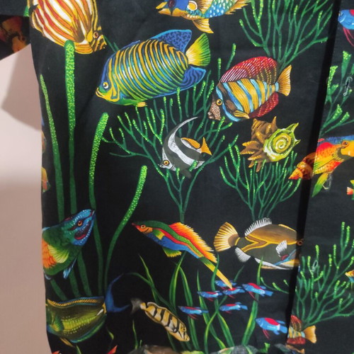 Scorpio shirt collectible like new, colorful, size M