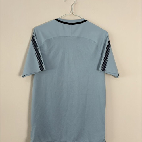 Tottenham Jersey training kit like new, size M