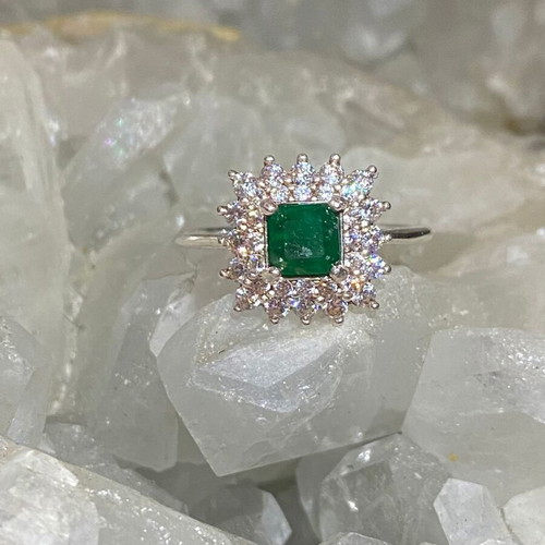 Silver ring with natural emerald and moissanite, new