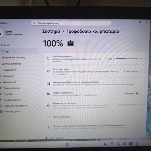 Dell Inspiron 3576 laptop i5 8250U 8GB RAM 750GB HDD AMD Radeon 520