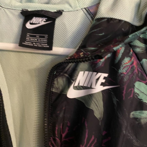 Nike floral windbreaker jacket with hood for girls, new