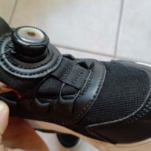 Roller shoes black athletic size 28 like new
