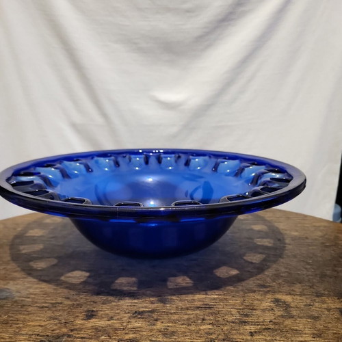 Large decorative retro cobalt blue artistic glass bowl like new