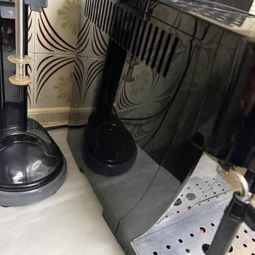 De'Longhi Magnifica S ECAM automatic espresso machine used, 1450W, 15 bar