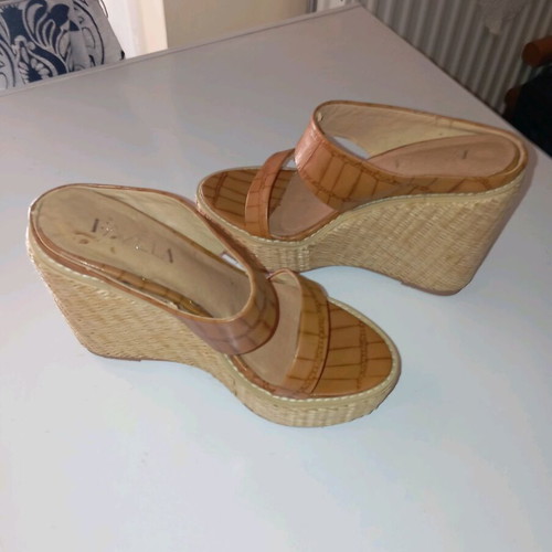 Favela platform shoes size 36 used, beige