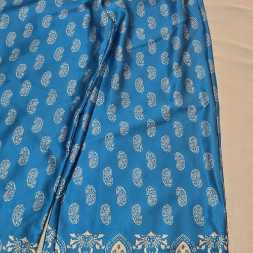 Set of pants and crop top like new, white and blue