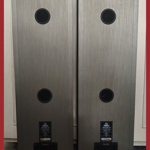 Magnat Vector 55 floor speakers with cosmetic flaws