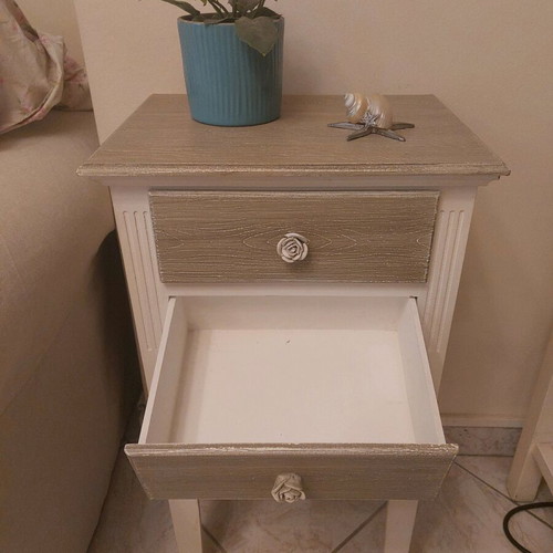 Inart nightstand like new