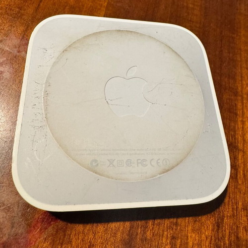 Apple AirPort Express 802.11n (2nd Generation) A1392 used