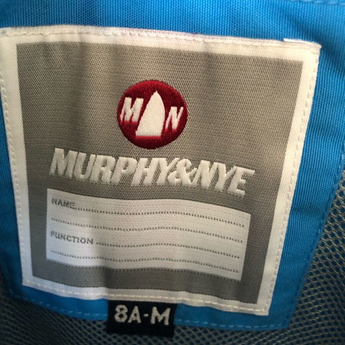 Branded men's jacket like new, size medium