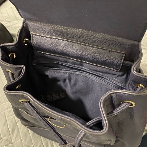 Women's backpack bag used in excellent condition