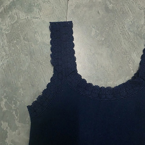 Black and blue lace tank top like new, size XS