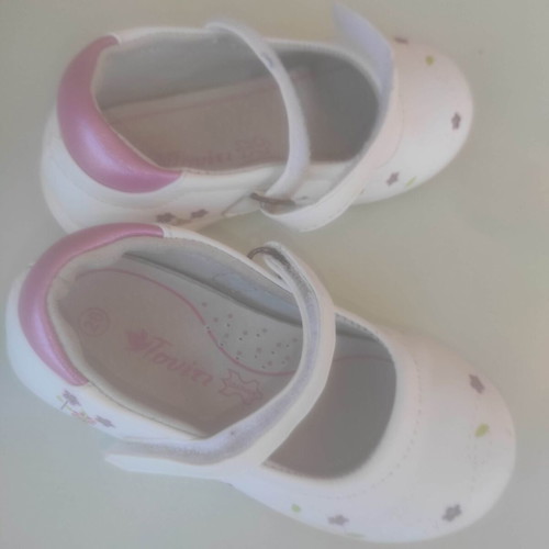 Tweety Leather Girls' Ballerina Shoes size 26 like new, white and pink