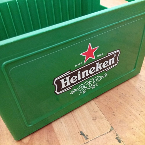 Heineken CD holder used, plastic 14-slot beer crate style