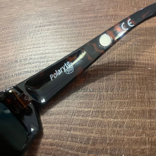 Polaryte unisex sunglasses with magnetic clip-ons