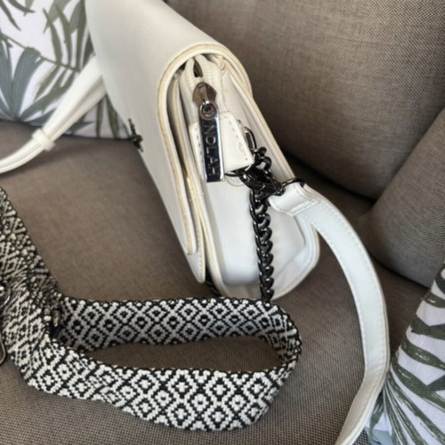 Nolah Eva white crossbody bag like new, quality leatherette