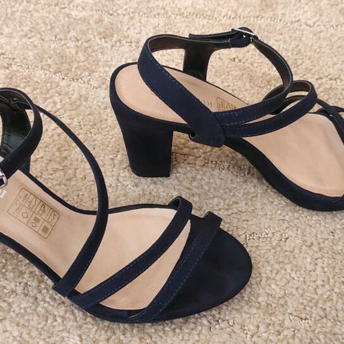 Offer €8! Blue sandal with platform