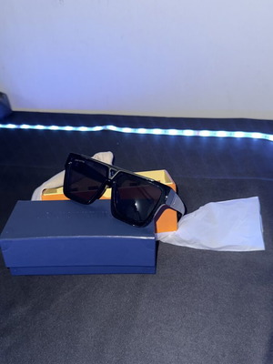 LV black sunglasses