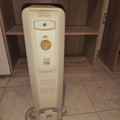 Delonghi electric oil radiator with thermostat and 2 switches