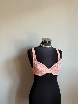 Vintage lace bra pink like new