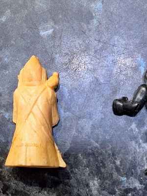 Alien figures used, pack of 3 pieces