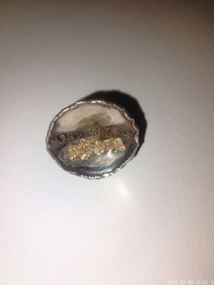 Ring like new, adjustable size, gold and silver color
