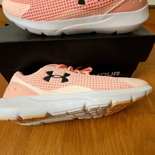 Under Armour athletic shoes new, salmon color, size 38.5