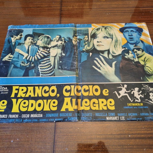 Franco & Ciccio Le Vedove Allegre vintage Italian movie poster linen-backed