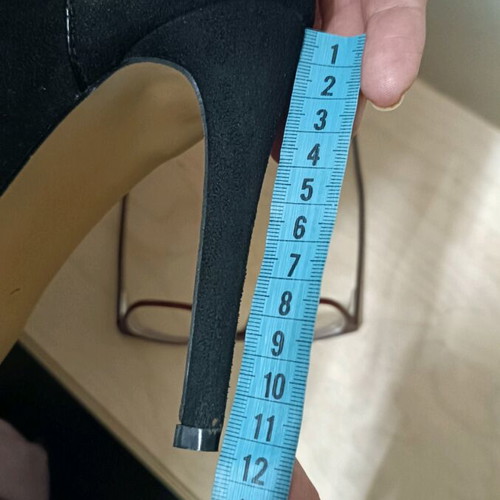 Mary Jane black high-heeled shoes like new, size 39