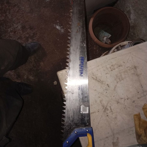 Saw used with slight rust on edge