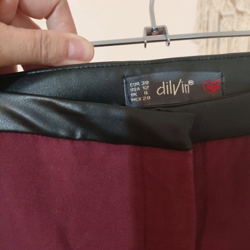 Divine women's bordeaux pants like new, size M 38 10