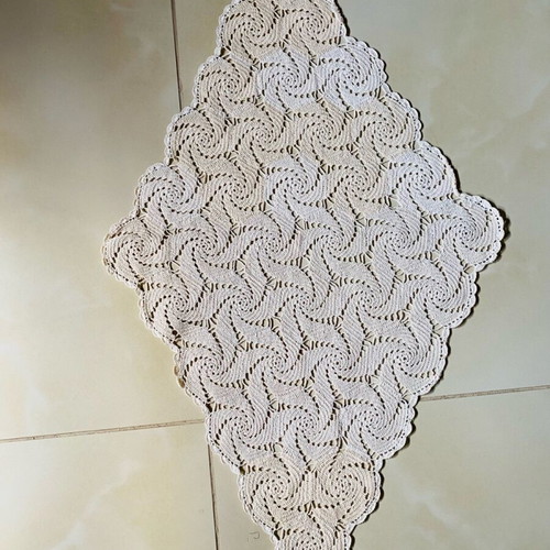 Handmade knitted table runner used with two-tone thread, size 63x39