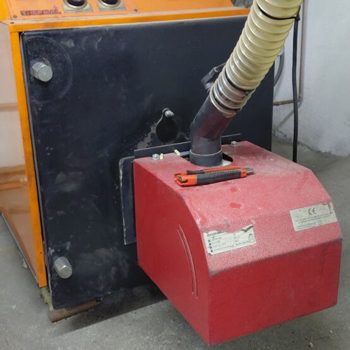 Pellet burner and boiler set