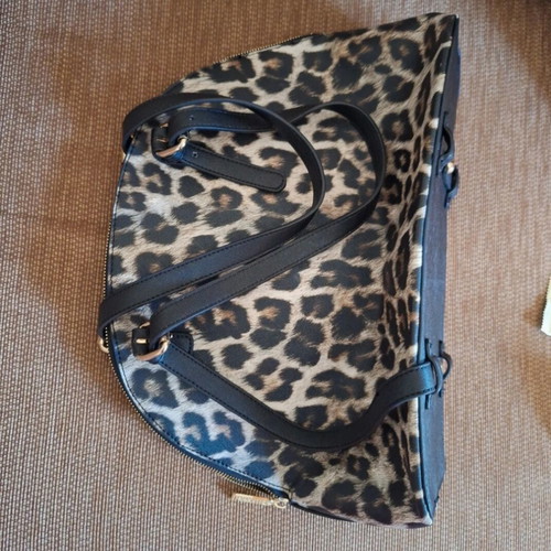 Verde shoulder bag new with animal print