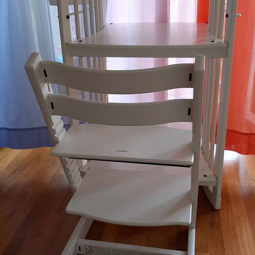Stokke changing table-desk used, white -  150,00 - Vendora.cy