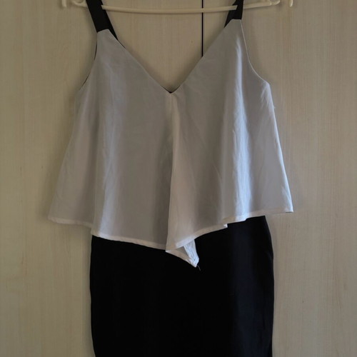 Zara dress fitted like new, black and white, size S