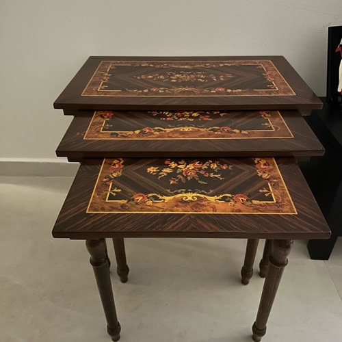Babushka Type Antique Tables in Excellent Condition, Set of 3