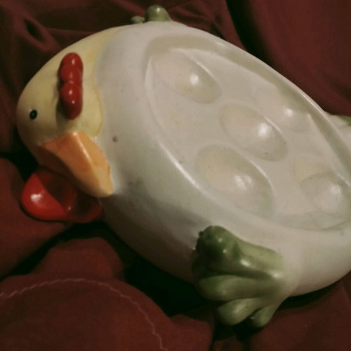 Easter ceramic egg holder 5 slots like new