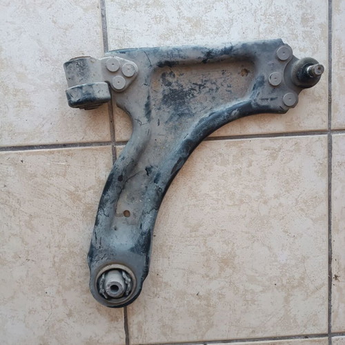 Right control arm for Opel Corsa C '00-'06 like new